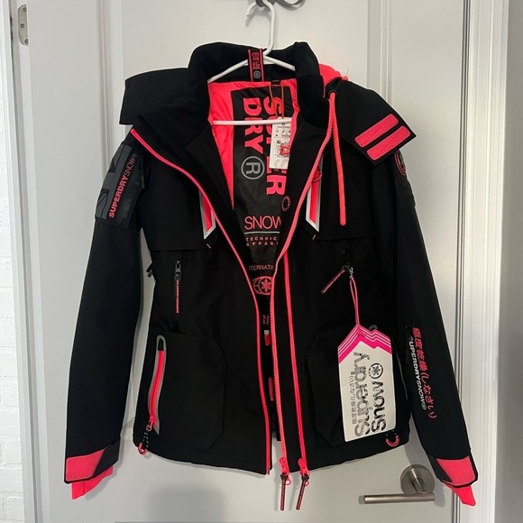 SUPERDRY Snow Action ski / snowboard jacket - new - Picture 10 of 11